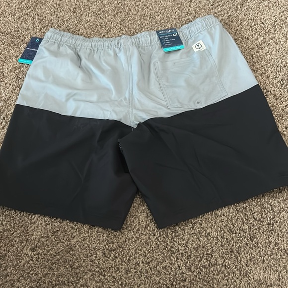 Trinity Coast Men’s swim trunks - Picture 2 of 6